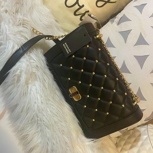 Elegant cross body/ shoulder purse